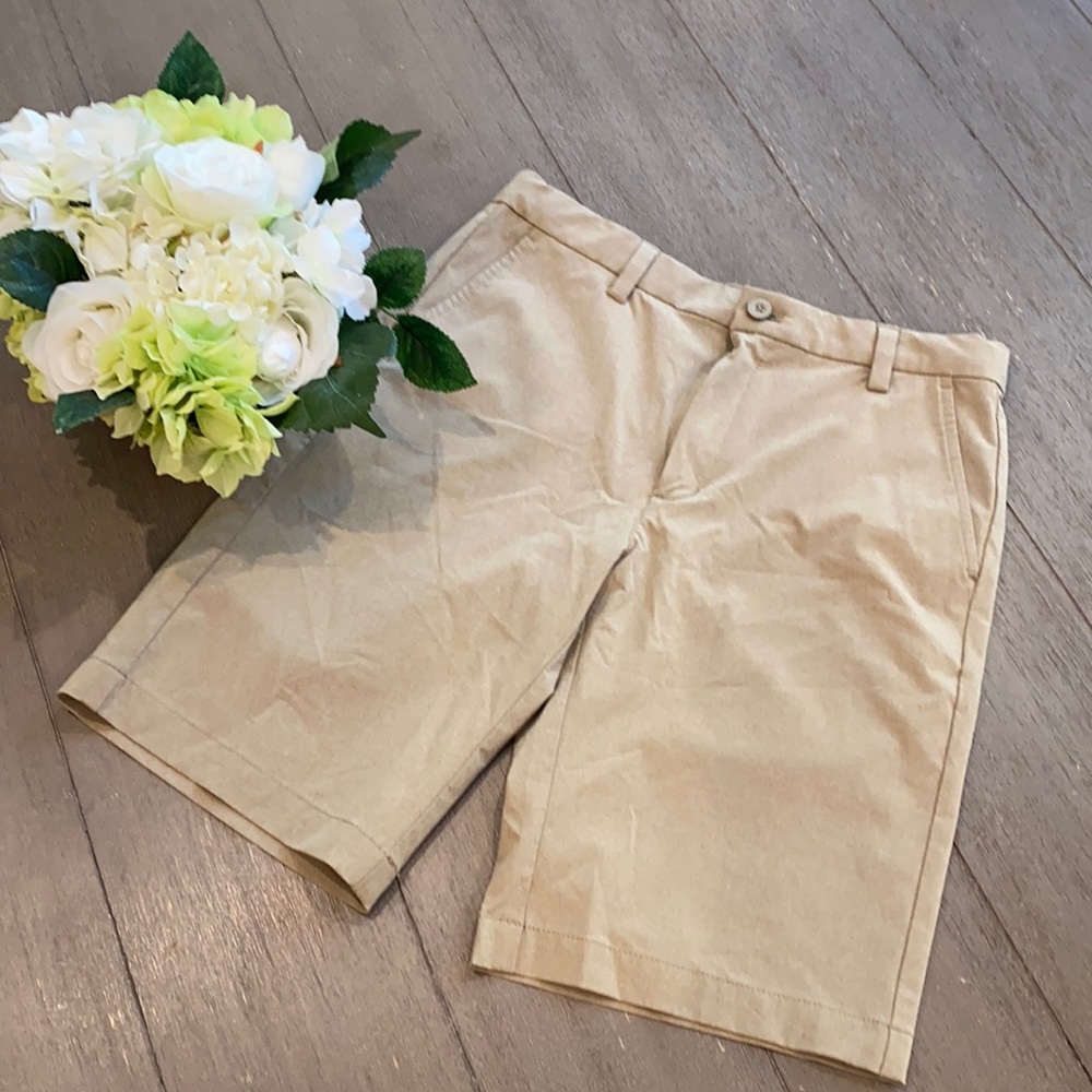 Vineyard Vines Performance Breaker shorts sz 14